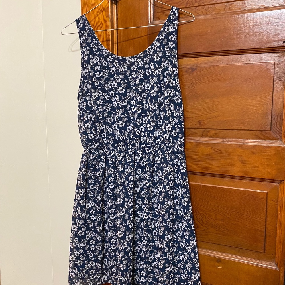 Blue florals dress with open back